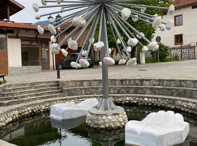 M&r C13 - Terra Complex Razlog