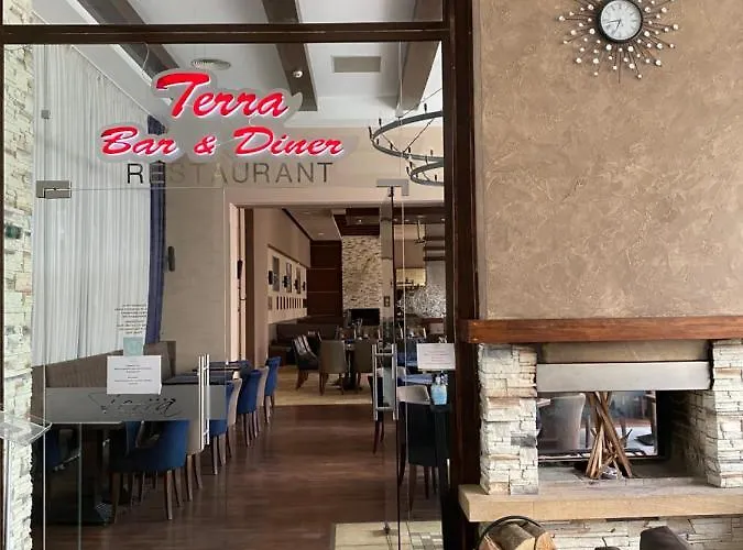 M&r C13 - Terra Complex * Razlog